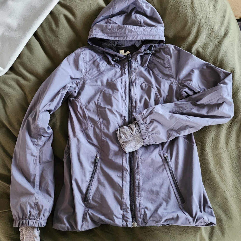 Lululemon lightweight gray jacket